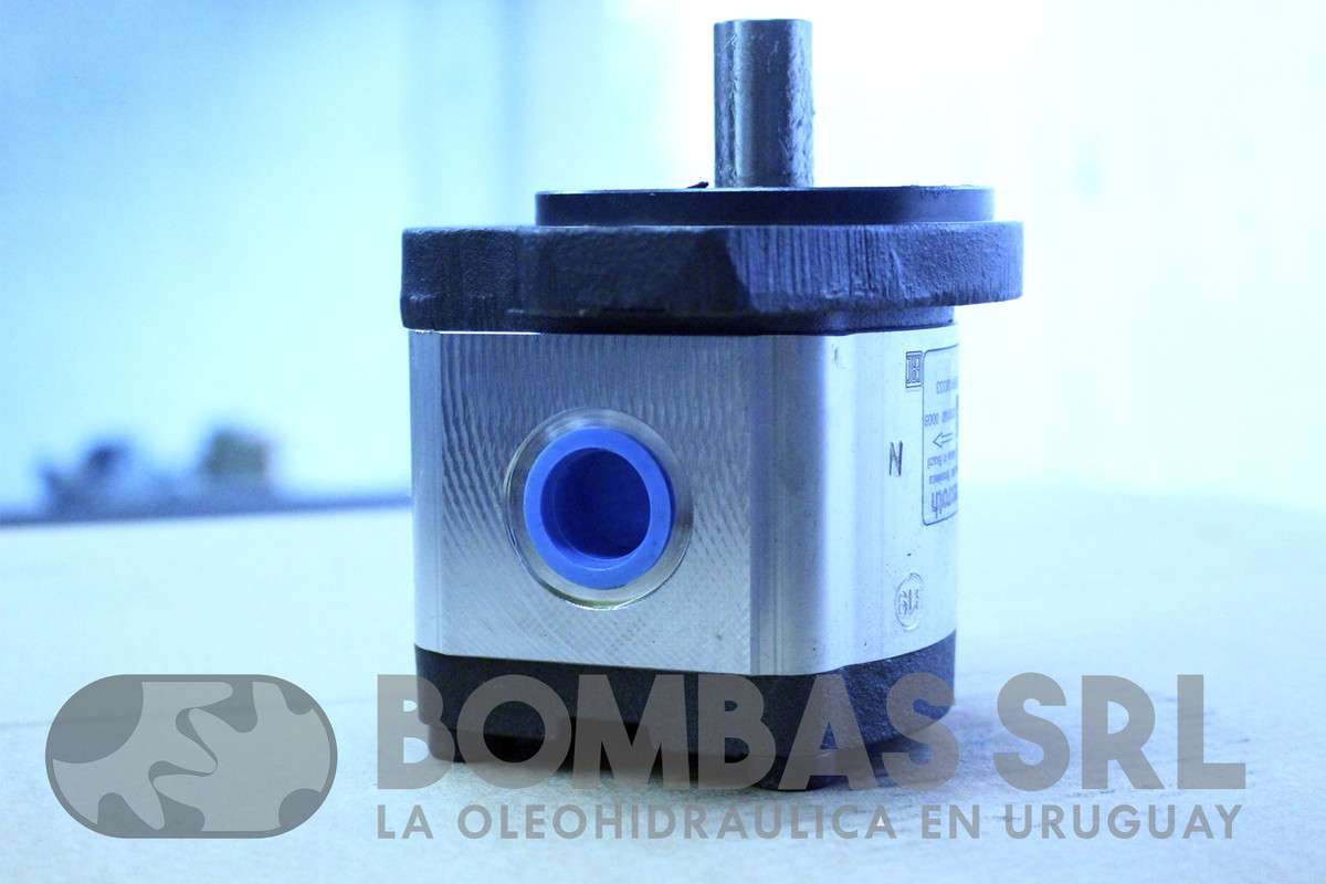 Bomba Hidraulica Rexroth 11 cm3 - SAE-A 2 Agujeros 82,5mm - Eje Liso con chaveta 18mm